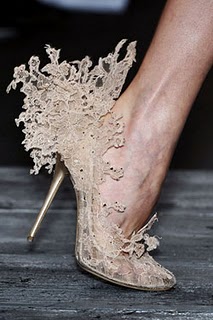 Ooohhh Valentino Shoes! | Alice In Weddingland Wedding Blog